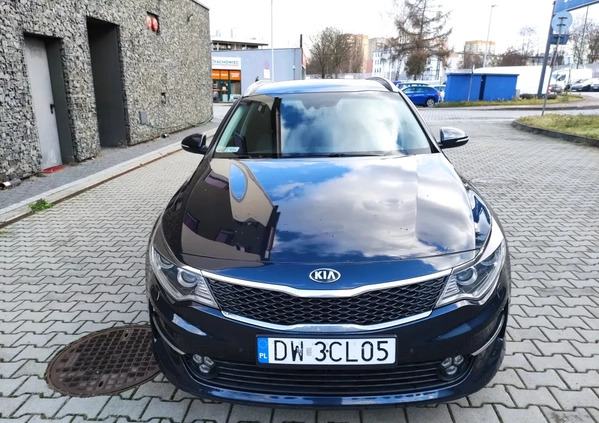 Kia Optima cena 48800 przebieg: 218000, rok produkcji 2017 z Wrocław małe 121